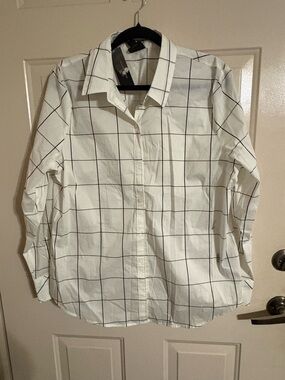 Worthington White Button-Up Shirt with Black Windowpane Grid